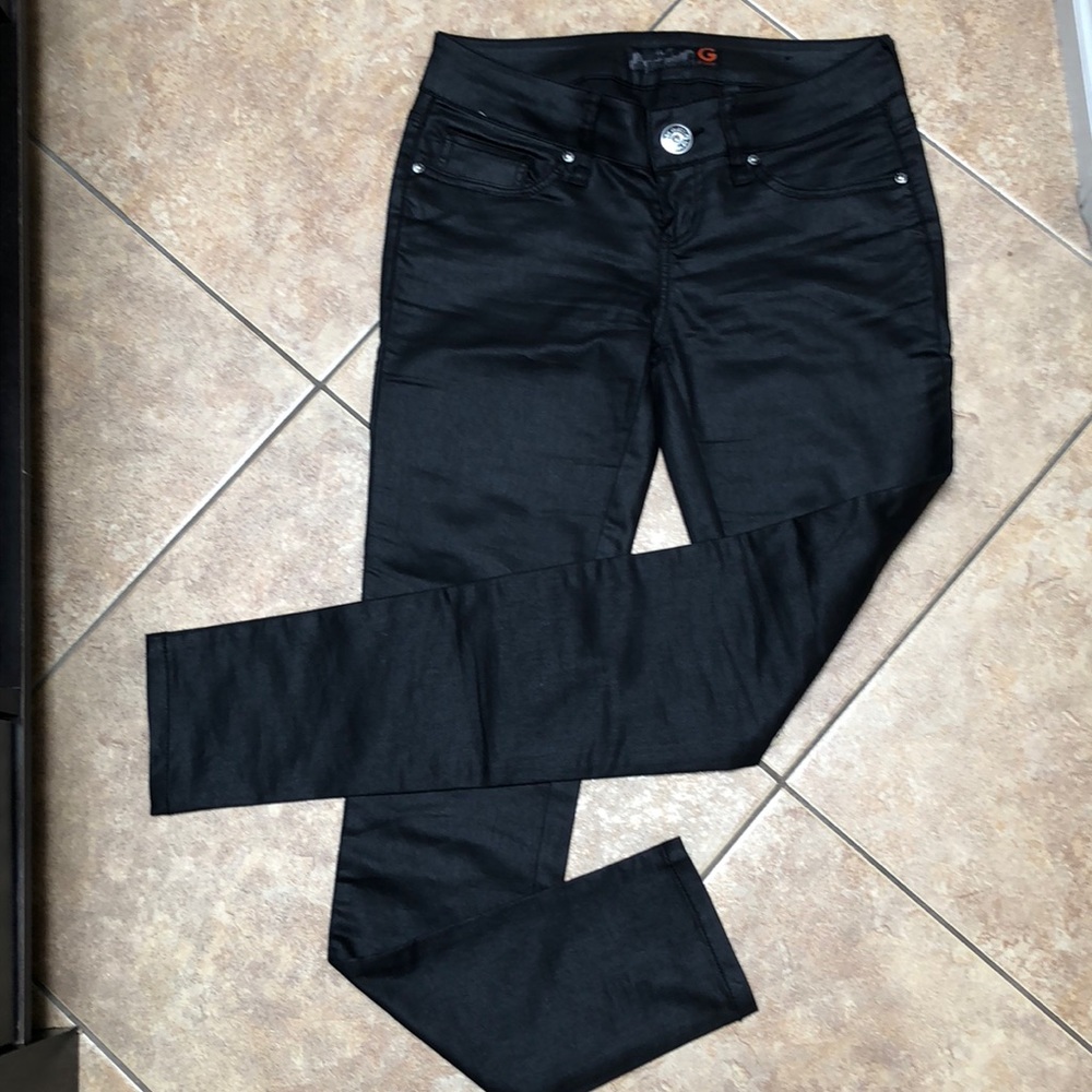 Black Guess pants